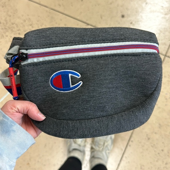 Champion Handbags - Champion Retro Grey Fannypack
